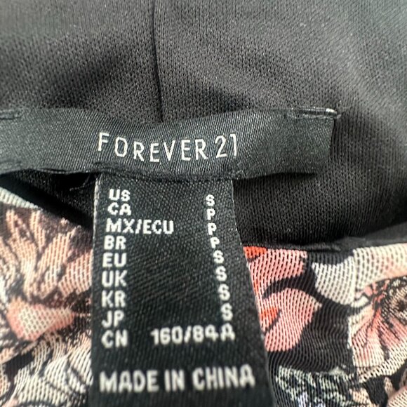 NEW! Forever 21 Ruched  Cropped Top Long Sleeve Puffy Sleeves Small Floral Black - Picture 4 of 14